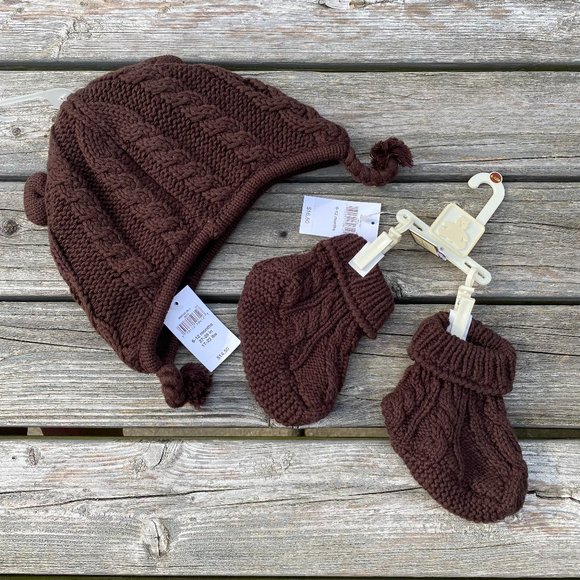 Gap Brown Knit Hat with Ears & Booties for Baby - Picture 1 of 13